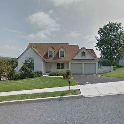 4034 Caissons Ct, Enola, PA 17025