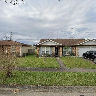 4060 Chipwood Ct, Harvey, LA 70058