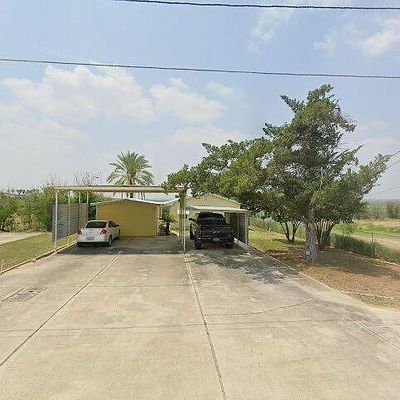 5117 S Siesta Ln, Zapata, TX 78076