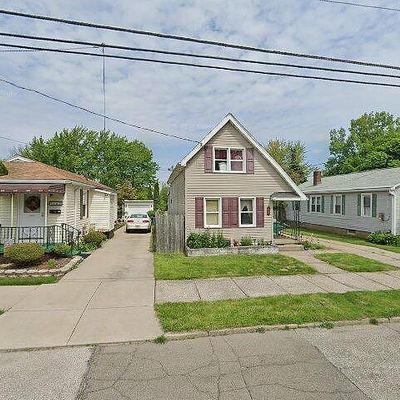 472 E 33 Rd St, Erie, PA 16504