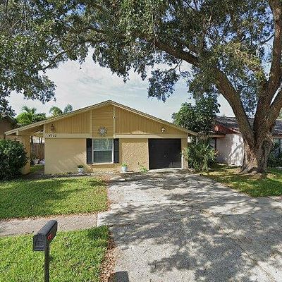 4721 Grove Point Dr, Tampa, FL 33624