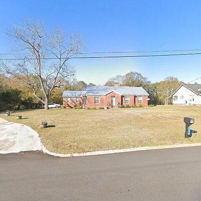 608 S John St, New Brockton, AL 36351