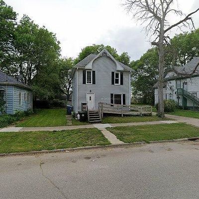 56 Lafayette St, Waterloo, IA 50703