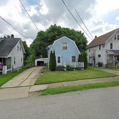 66 Norwood St, Barberton, OH 44203