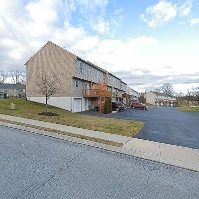 770 Knoll Dr, Mount Joy, PA 17552