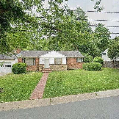 8206 Grubb Rd, Chevy Chase, MD 20815