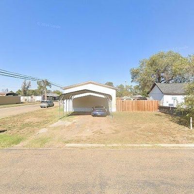 901 Trinidad St, Dalhart, TX 79022