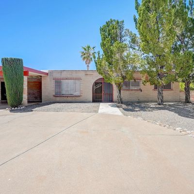 9020 E Henry Pl, Tucson, AZ 85710