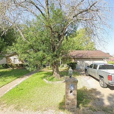 9413 Village Lake Cir, Waco, TX 76708