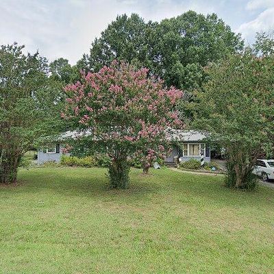 950 Hillsdale St, Reidsville, NC 27320