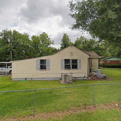 896 Crawford St Ne, Dawson, GA 39842