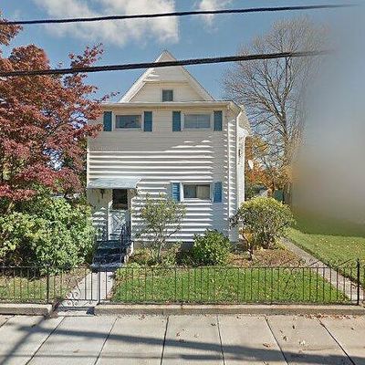 9 Coburn Ave, Worcester, MA 01604