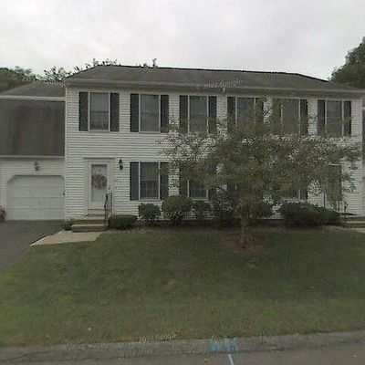 9 Oxford Dr, Suffield, CT 06078