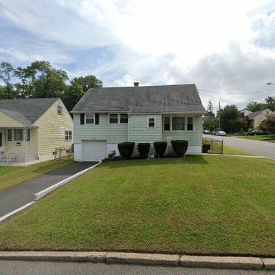 1 Alvin Ct, Metuchen, NJ 08840