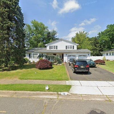 10 Rota Dr, Parlin, NJ 08859