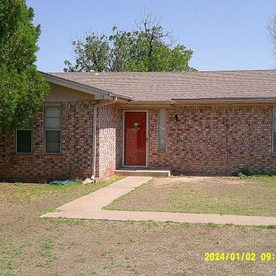 1008 N Ave H, Shallowater, TX 79363