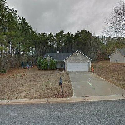 12 Carey Ct, Grantville, GA 30220