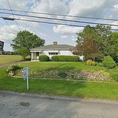 11 Liberty St, Smithfield, PA 15478