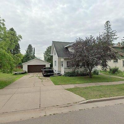 16 E 4 Th St, Washburn, WI 54891