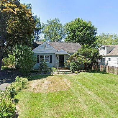 3 Lois Ave, Demarest, NJ 07627