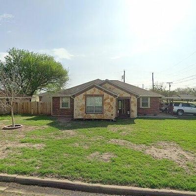 319 Scott St, Rogers, TX 76569