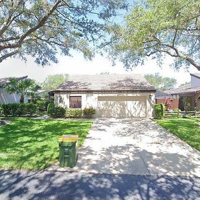 3725 Glen Oaks Manor Dr, Sarasota, FL 34232