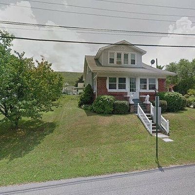 38 E Broad St, Elizabethville, PA 17023