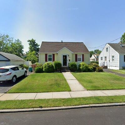 39 Delaware Ave, Carteret, NJ 07008