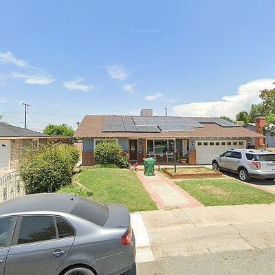 492 W Kanai Ave, Porterville, CA 93257