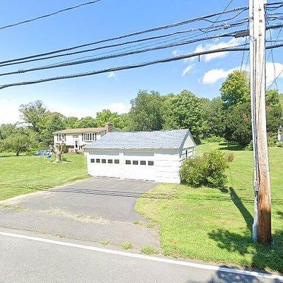 563 Raymond Hill Rd, Uncasville, CT 06382