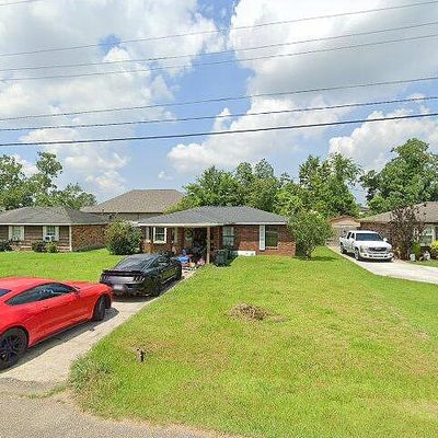 517 S Nickens Ave, Gonzales, LA 70737