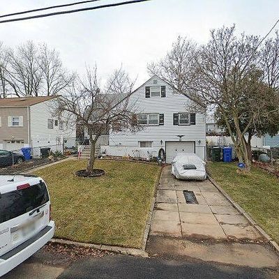 66 Glenwood Ter, Fords, NJ 08863