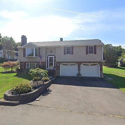 7 Fenwood Dr, Middletown, CT 06457