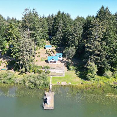 83187 Clear Lake Rd, Florence, OR 97439