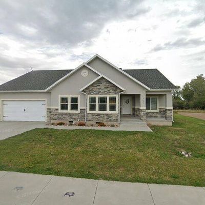 731 Willow Dr, Mountain View, WY 82939