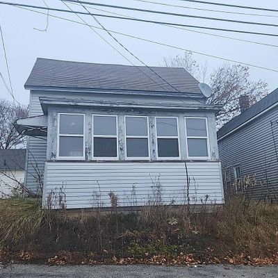 92 Front St, Old Town, ME 04468