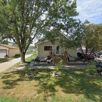 104 N Cedar St, Jefferson, IA 50129