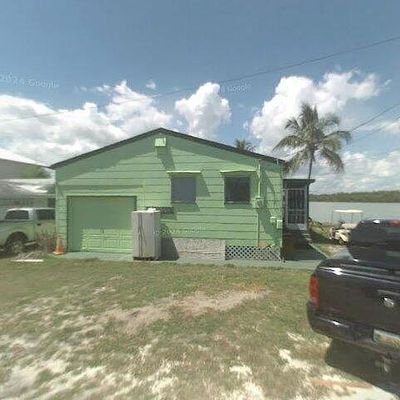 105 Bayshore Way, Goodland, FL 34140