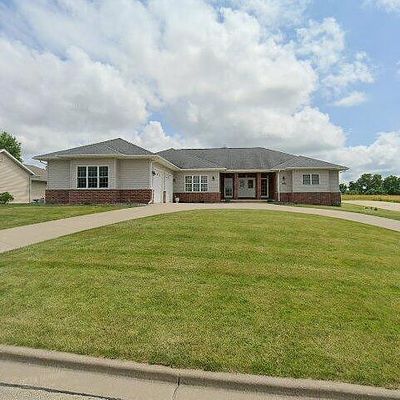 1175 Matador Dr, Platteville, WI 53818