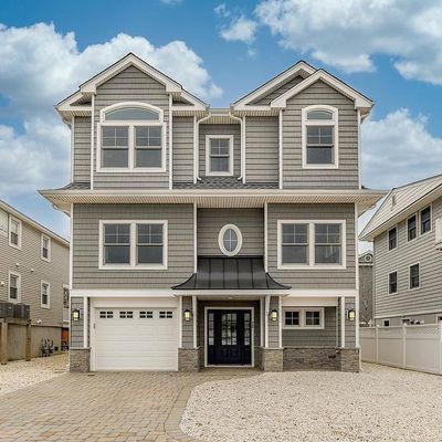 12 E 45 Th St, Beach Haven, NJ 08008