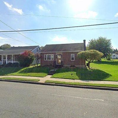 110 E Weis St, Topton, PA 19562