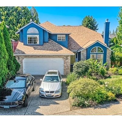 12064 Se Grand Vista Dr, Clackamas, OR 97015