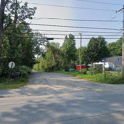 16 Winter St, Lincoln, ME 04457