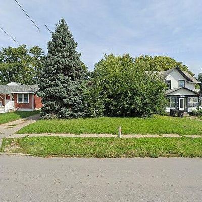 1422 Hull Ave, Des Moines, IA 50316