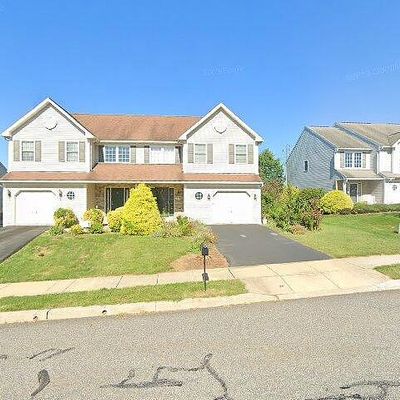 19 Michigan Dr, Reading, PA 19608