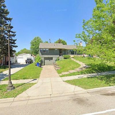 1677 Montreal Ave, Saint Paul, MN 55116