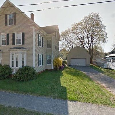 17 Pleasant St, Lisbon Falls, ME 04252