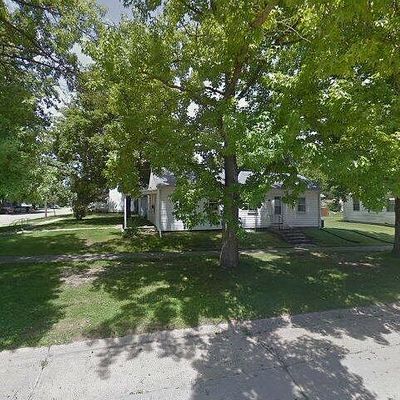 214 E Perry St, Pittsfield, IL 62363