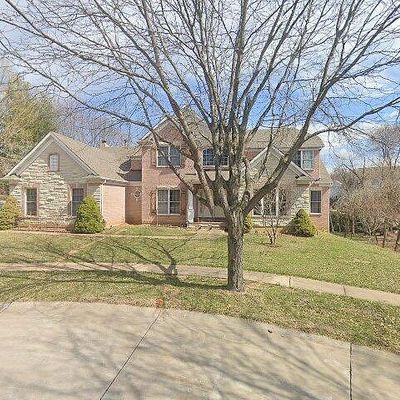 1911 Spring Breeze Ln, Chesterfield, MO 63017