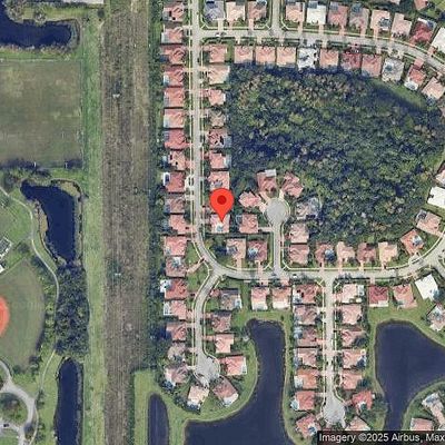 19207 Cloister Lake Ln, Boca Raton, FL 33498